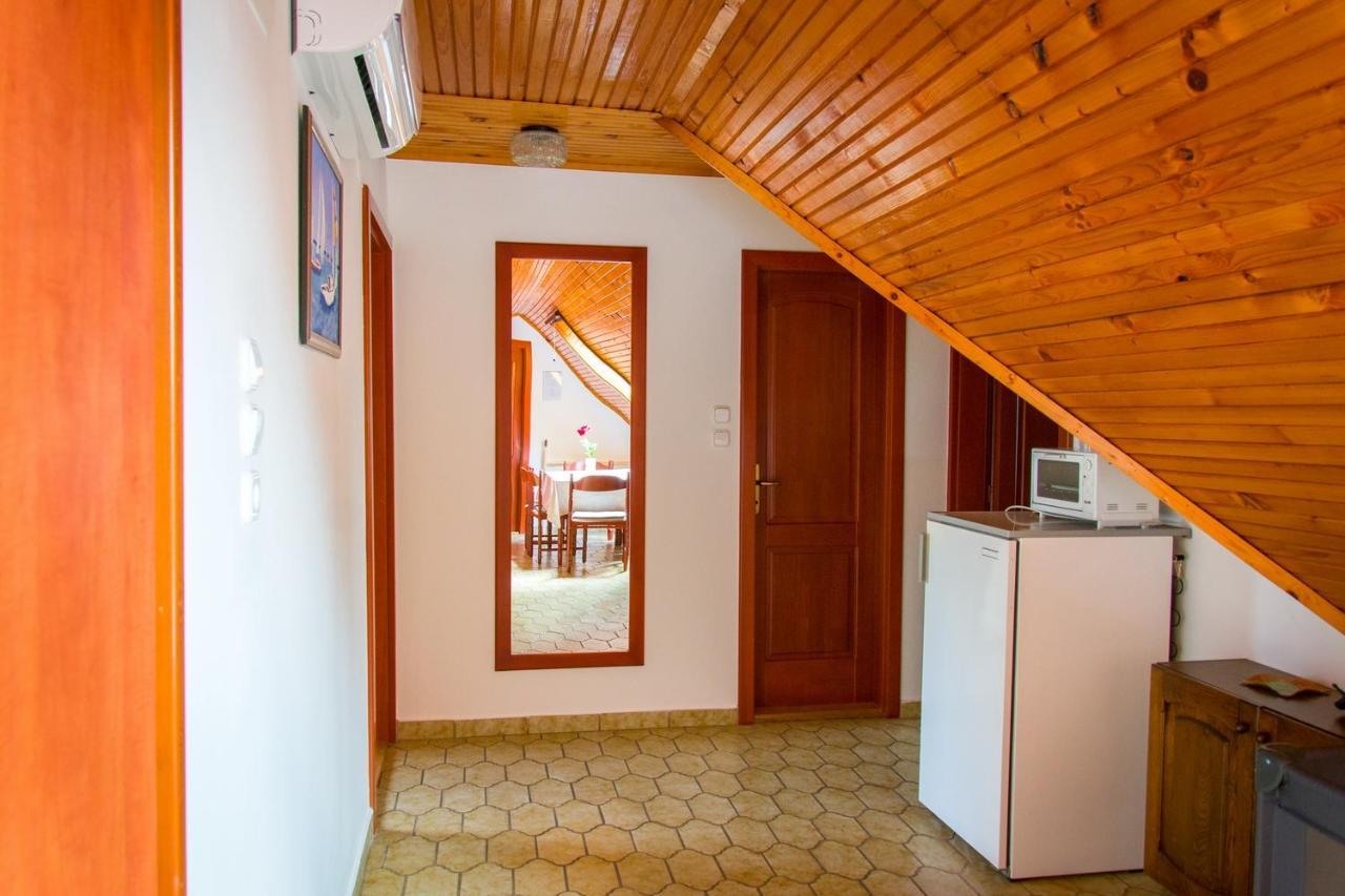 Huszár vendégház Orvenyes Extérieur photo